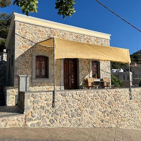 Panos Renos Studio, A Cozy Home By The Beach! Миртеа Экстерьер фото